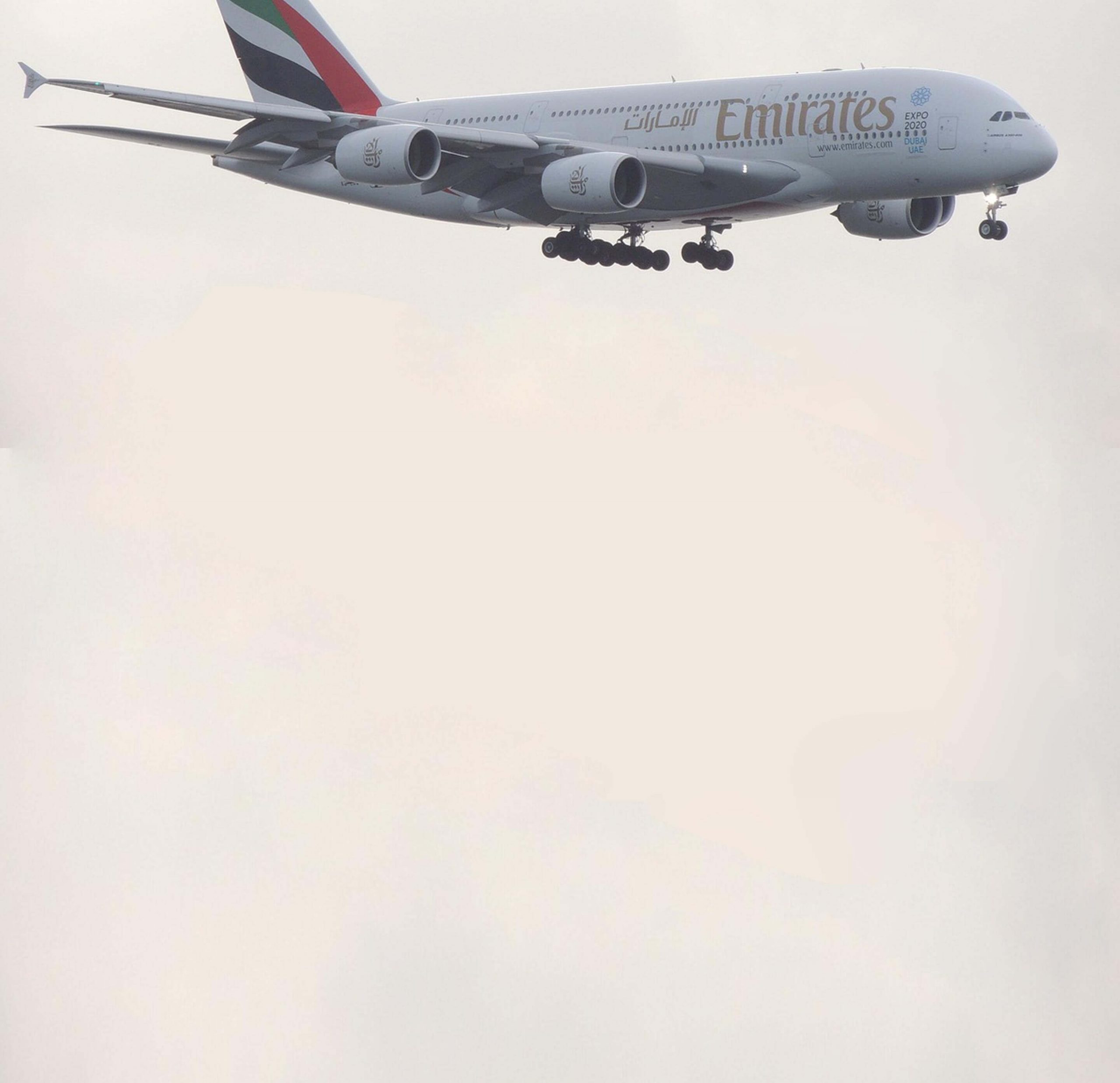 Book Emirates Airline Tickets with FlightAlternative